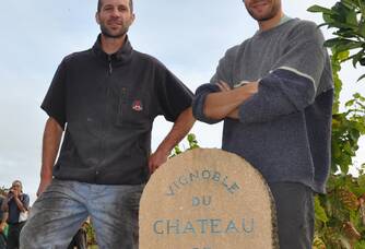 Pierre & Arthur au vignoble du Château de Javernand